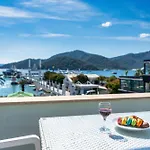 Daire Dedeminn Marina House *