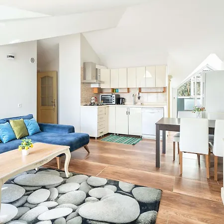 Dedeminn Garden House 公寓 戈西克