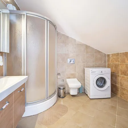 公寓 Dedeminn Garden House *