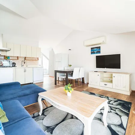 公寓 Dedeminn Garden House 戈西克