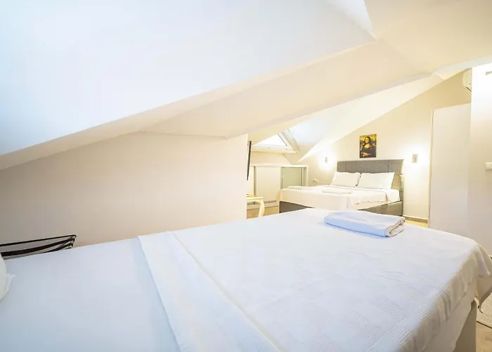 Daire Dedeminn Marina House *